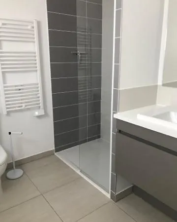 V0775 - Recent 4 Pers Avec Climatisation Piscine Et Parking 200 M Plages *